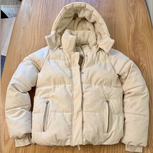 Hollister XS Cream Puffer Jacket